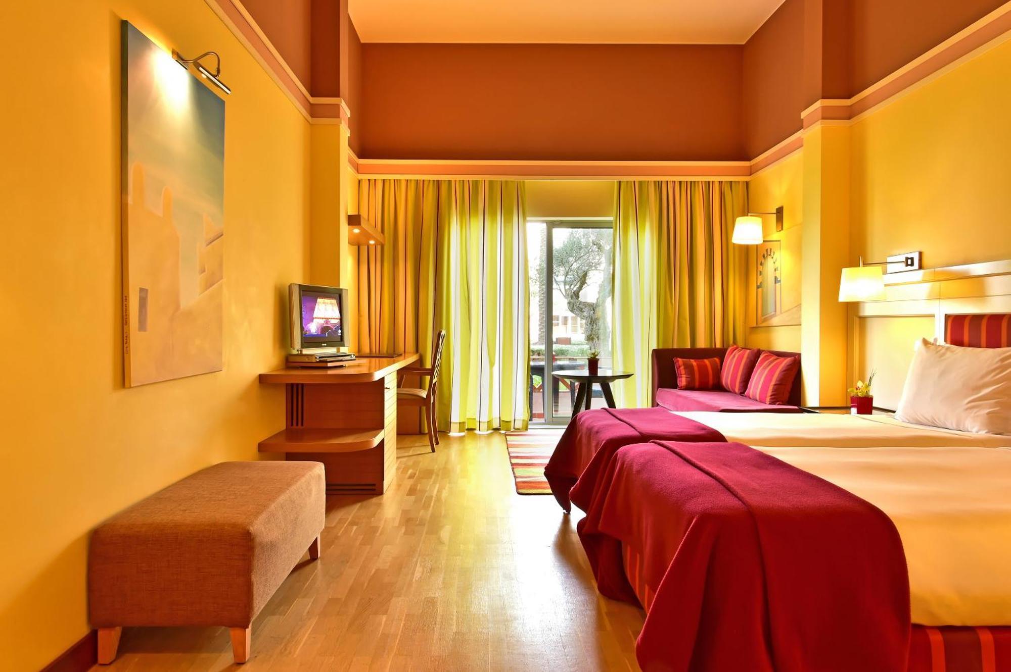 Superior Double or Twin Room Garden View